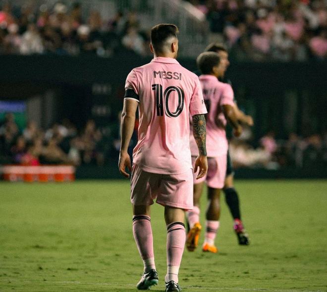 梅西连续十二场比赛得分超过出色发挥，篮网不断突破！